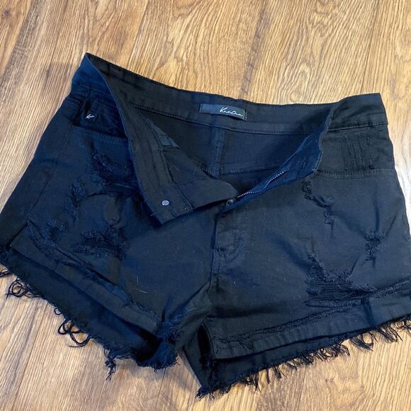 KANCAN ESTILO JET BLACK DESTROYED RAW HEM DENIM SHORTS W13/30 NWT - Picture 4 of 15